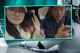 Bố mẹ tiến sĩ dùng ChatGPT an ủi con trai bị chế giễu ở trường