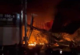 Nhà sách ở Bình Phước đổ sập sau vụ cháy, nhiều tài sản bị thiêu rụi 