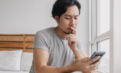 Đã lấy vợ 5 năm, tôi vẫn không thể ngừng liên lạc với 'em gái mưa'