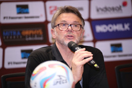 HLV Troussier: Tuyển Việt Nam vẫn nắm quyền tự quyết