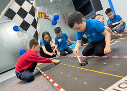 Trẻ hào hứng với mô hình tiếng Anh chuẩn quốc tế 'học mà chơi, chơi mà học'