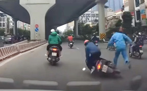 Người đi bộ qua đường gây tai nạn giao thông bị xử phạt ra sao?