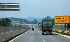 Cao tốc phân kỳ đầu tư cần đáp ứng tối thiểu 4 làn xe hoàn chỉnh