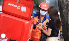 Shopee kéo dài thời gian đổi trả hàng: Quy định không mới với thế giới