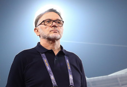 Chia tay HLV Troussier, VFF không phải đền bù 40 tỷ đồng