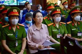 Cựu Giám đốc chi nhánh SCB nói sẽ bị sa thải nếu không ký cho Vạn Thịnh Phát vay