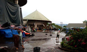 Lốc xoáy, loạt nhà dân ở Quảng Trị tốc mái