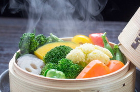 Ăn hấp hay luộc tốt hơn?