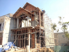 Hàng xóm xây nhà, làm sao để giảm phiền phức?