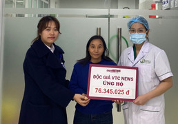 Trao gần 80 triệu đồng cho gia đình người đàn ông bị tai nạn hôn mê sâu