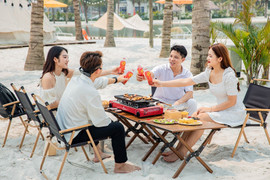 Gen Z tiết lộ món đồ uống giúp luôn tươi mát khi lập hội 'cháy phố'