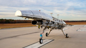 Máy bay phản lực siêu vượt âm không người lái 