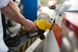 Giá xăng dầu hôm nay 30/3: Kết thúc tuần tăng ấn tượng