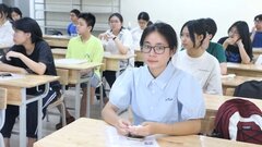 Hôm nay, các thí sinh Hà Nội làm thủ tục nhập học vào lớp 10 công lập 2024
