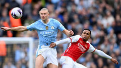 Trực tiếp bóng đá Man City 0-0 Arsenal: Haaland mờ nhạt