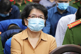 Nhận 5,2 triệu USD, cựu Cục trưởng nói 'tặng quà là lẽ bình thường của cuộc đời'