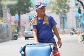 Cảnh báo nắng nóng tháng 4 ở TP.HCM, nhiệt độ có lúc trên 38 độ C