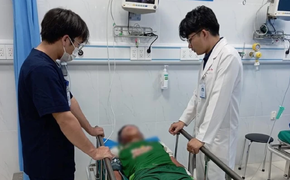 Ngậm thuốc ho, cầu thủ trẻ HAGL bị sốc phản vệ 