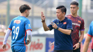 HLV Hoàng Anh Tuấn 'chữa cháy', U23 Việt Nam vẫn mang dấu ấn ông Troussier?