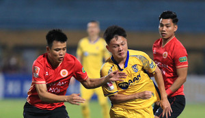 Trực tiếp bóng đá CLB Công an Hà Nội 2-0 SLNA: Quang Hải ghi bàn