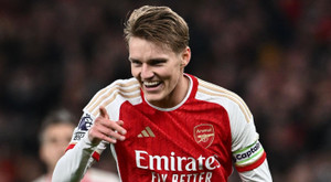 Kết quả Ngoại Hạng Anh: Arsenal tạm chiếm ngôi đầu