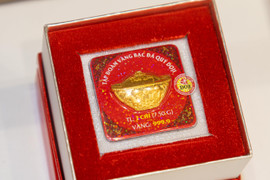 Giảm theo thế giới, vàng miếng mất gần nửa triệu, vàng nhẫn rời đỉnh lịch sử