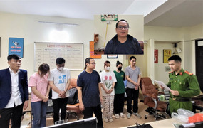 Phá đường dây mua bán điện thoại giả, chiếm đoạt hơn 90 tỷ đồng