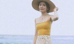 Cách phối đồ với chân váy hoa nhí cực nữ tính