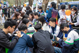 Những hạn chế trong định hướng nghề nghiệp tại nhà trường THPT