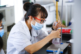 Chọn ngành Hóa mỹ phẩm, sinh viên được học những gì?