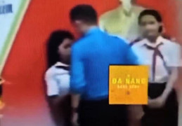 Cán bộ có hành động lạ với nữ sinh ở Đà Nẵng là tổng phụ trách đội