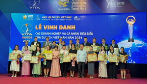 Vinpearl được vinh danh với 13 giải thưởng du lịch Vietnam Travel Awards