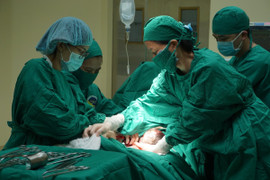 Mổ cấp cứu sản phụ vỡ ối, rau bong non ở tuần thai thứ 35