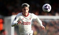 Bị thay sớm, sao trẻ Man Utd phản ứng khiến cổ động viên phẫn nộ