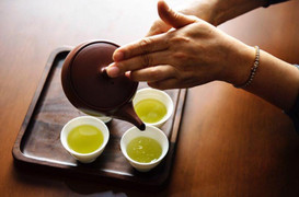 Điều gì xảy ra khi uống trà xanh sai thời điểm?