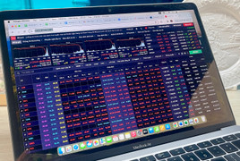 Chứng khoán rơi tự do gần 60 điểm, hơn trăm mã cổ phiếu giảm sàn