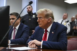 Ông Trump bắt đầu bị xét xử vụ chi tiền bịt miệng sao khiêu dâm