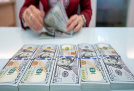 Giá USD ngân hàng tăng hết biên độ, xô đổ mọi kỷ lục