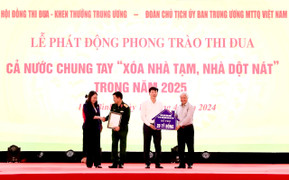Agribank cùng ngành ngân hàng tích cực chung tay 'xóa nhà tạm, nhà dột nát'