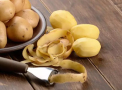 Mẹo hay biến vỏ khoai tây thành thứ hữu ích 