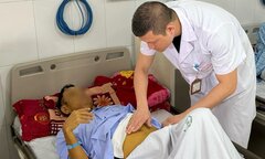 Suy gan do uống thuốc không rõ nguồn gốc