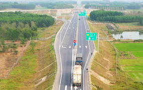 Bao giờ cao tốc Cam Lộ - La Sơn mới được xây trạm dừng nghỉ?