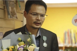 Giám đốc Nhã Nam từng nhận Huân chương Hiệp sĩ Văn học và Nghệ thuật của Pháp