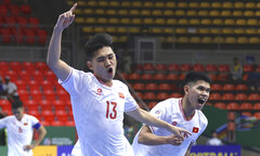 Trực tiếp bóng đá futsal Việt Nam 1-0 Trung Quốc: Gia Hưng ghi bàn