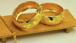 Giá vàng hôm nay 20/4: Thế giới tăng, trong nước giảm