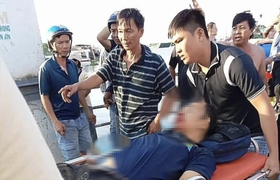 Nguyên nhân ban đầu vụ va chạm giữa phà và tàu du lịch làm 3 người bị thương