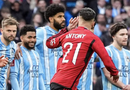 Chế giễu đối thủ, ngôi sao Man Utd bị chỉ trích