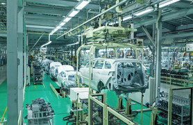 Phí trước bạ ô tô chưa giảm, khách đã dừng mua xe chờ chính sách