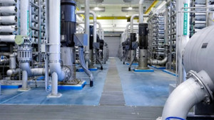 Nhà máy khử mặn nổi giúp Barcelona đối phó hạn hán