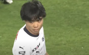 Soi chi tiết Công Phượng thể hiện trong lần đầu đá chính cho Yokohama